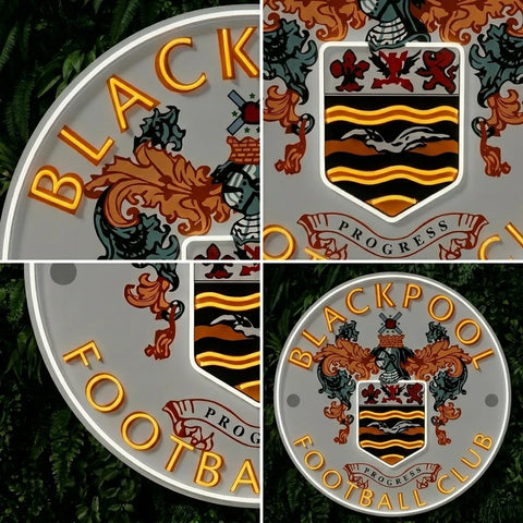 Letrero de neón del escudo de Blackpool FC