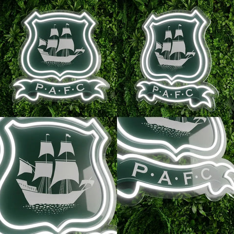 Letrero de neón del escudo de Plymouth Argyle